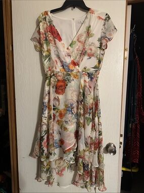 Floral V-Neck Chiffon Midi Dress in Ivory and Multi